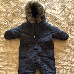 Cozy snowsuit 3-6 months